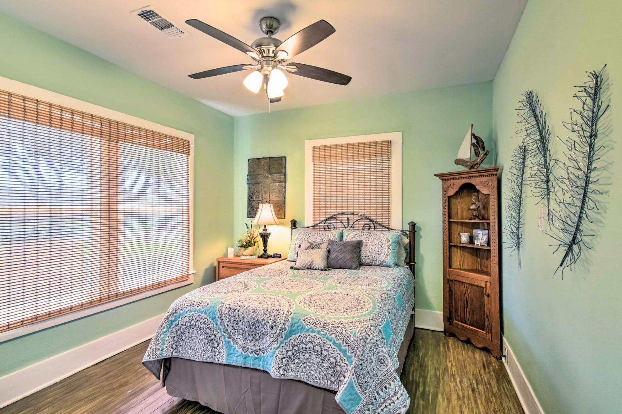 Quaint Galveston Vacation Home - Central Location! Экстерьер фото